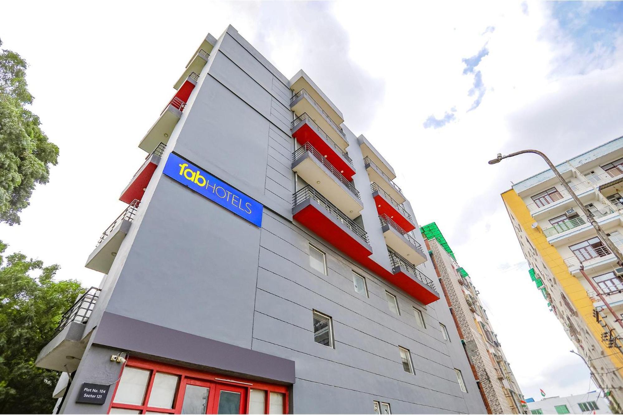 Indirapuram Super Townhouse O Hotel Aditya Residency Near Parthala Over Bridge Sector 121 Noida מראה חיצוני תמונה