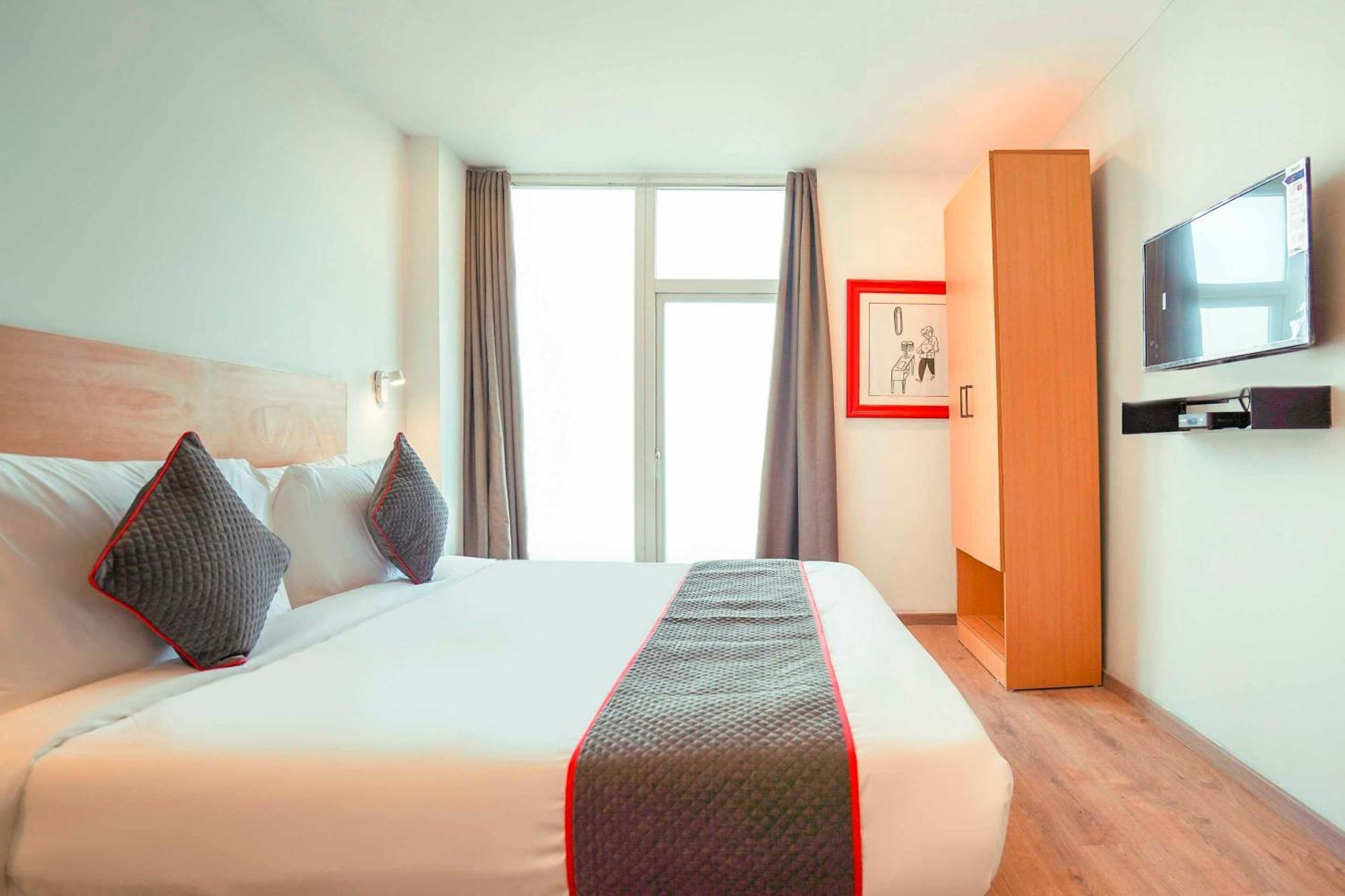 Indirapuram Super Townhouse O Hotel Aditya Residency Near Parthala Over Bridge Sector 121 Noida מראה חיצוני תמונה