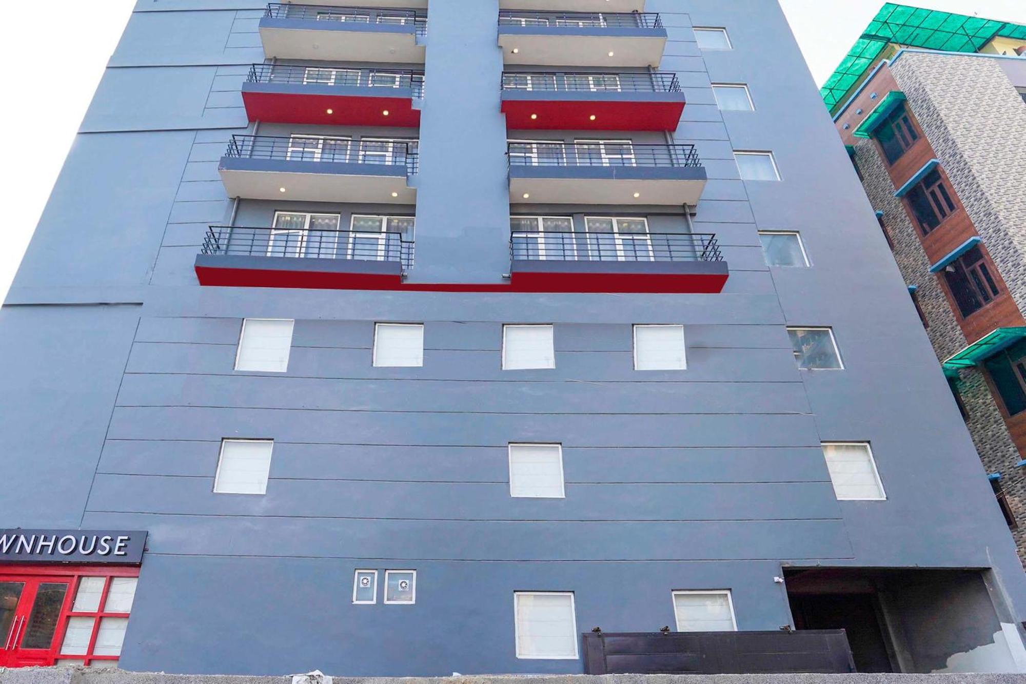 Indirapuram Super Townhouse O Hotel Aditya Residency Near Parthala Over Bridge Sector 121 Noida מראה חיצוני תמונה