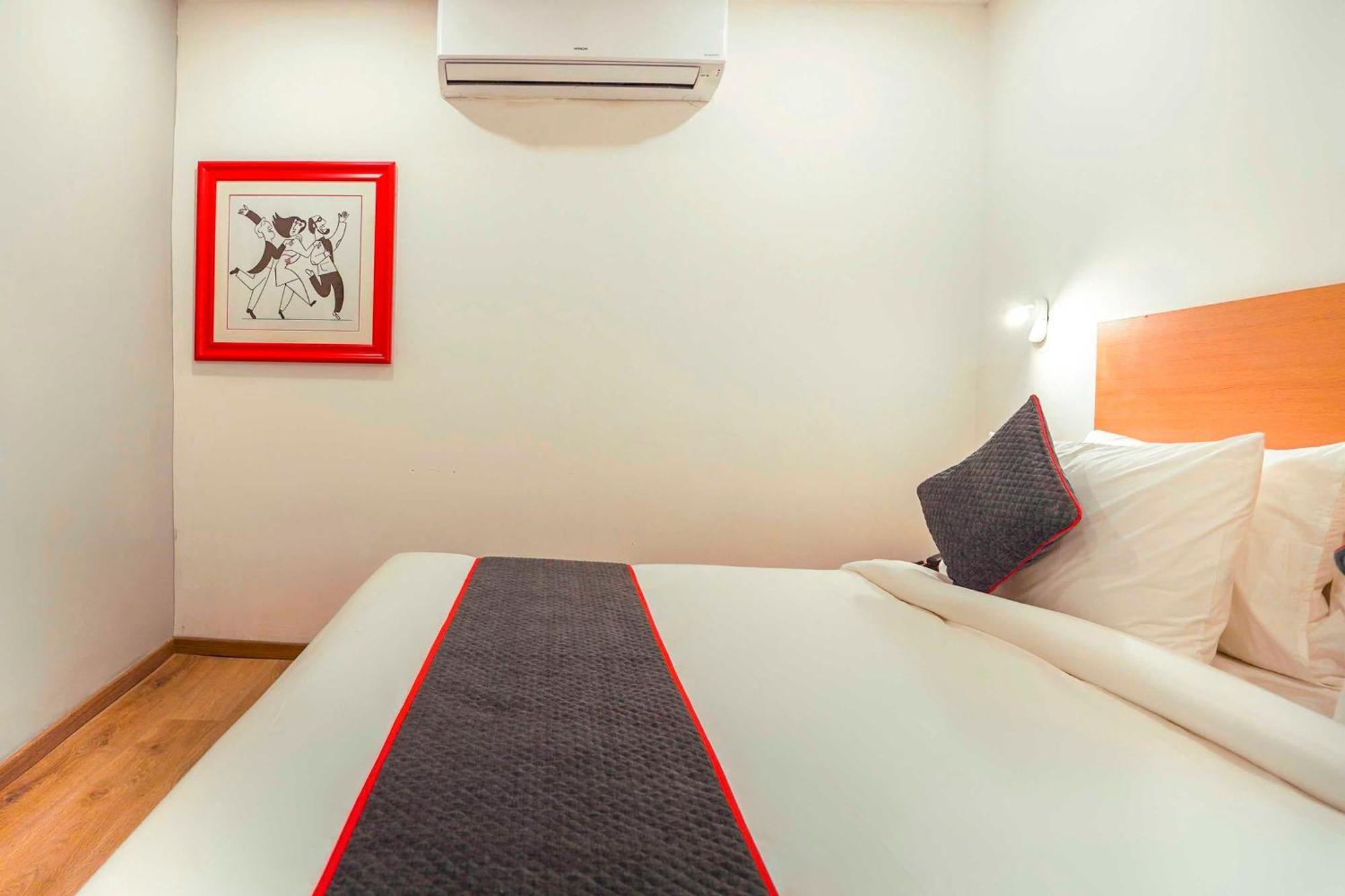 Indirapuram Super Townhouse O Hotel Aditya Residency Near Parthala Over Bridge Sector 121 Noida מראה חיצוני תמונה